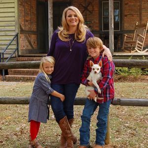 Meet your Posher, Danielle